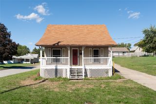713 W Madison Street, Knoxville, IA 50138