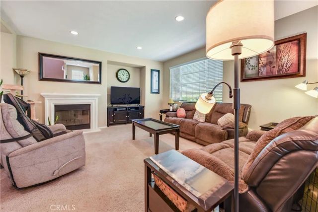 450 Merced Court, Corona, CA 92878