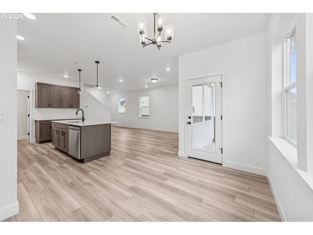 904 Rosebud Ct, Forest Grove, OR 97116