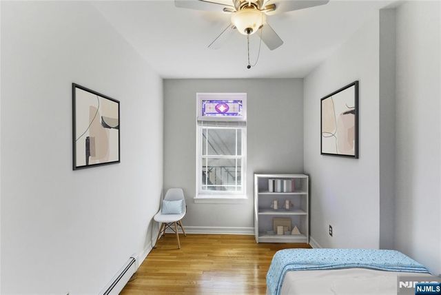 211 14th Street 3R, Hoboken, NJ 07030
