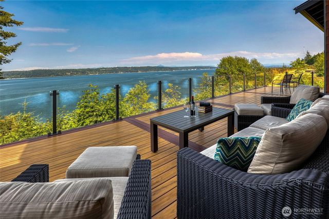 2885 Newell Road, Camano Island, WA 98282