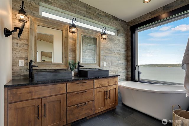 2885 Newell Road, Camano Island, WA 98282
