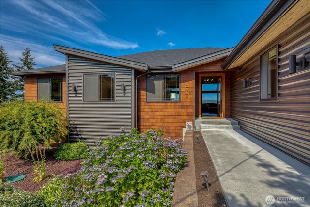2885 Newell Road, Camano Island, WA 98282