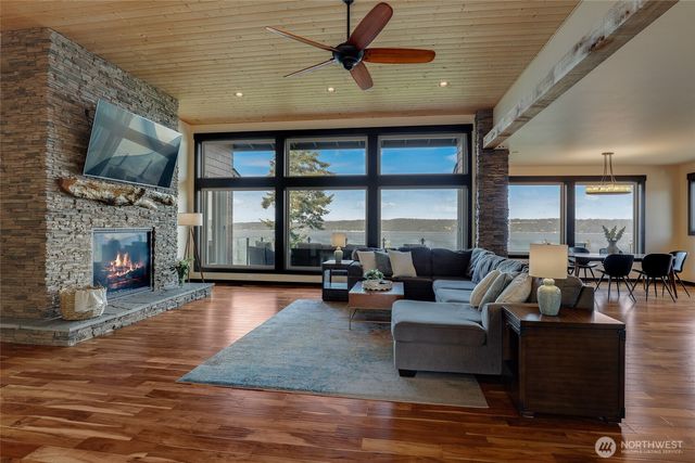 2885 Newell Road, Camano Island, WA 98282