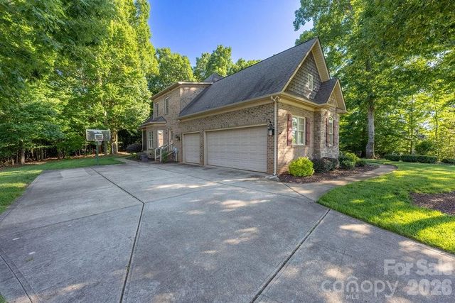 8325 Curico Lane, Charlotte, NC 28227