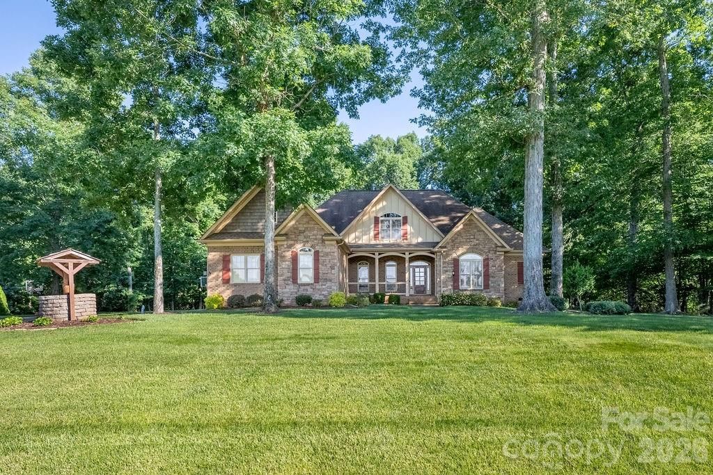 8325 Curico Lane, Charlotte, NC 28227