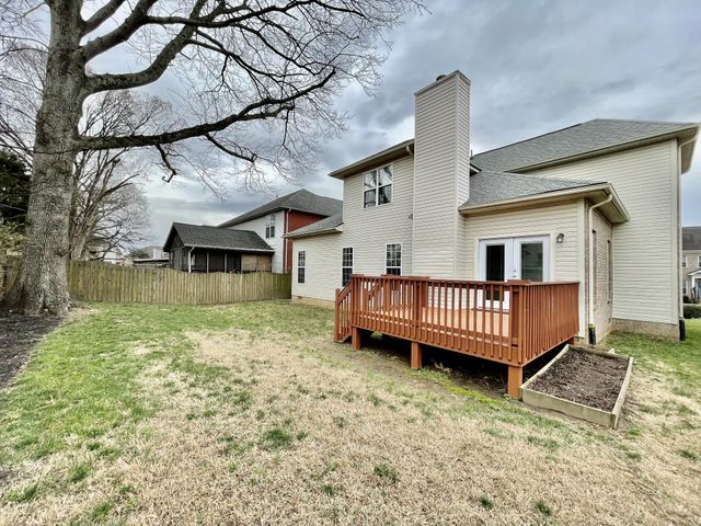 6724 Sunnywood Dr, Nashville, TN 37211