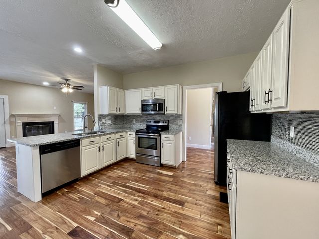 6724 Sunnywood Dr, Nashville, TN 37211