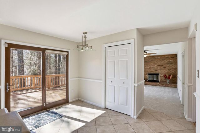 9202 ROCKEFELLER LN, Springfield, VA 22153