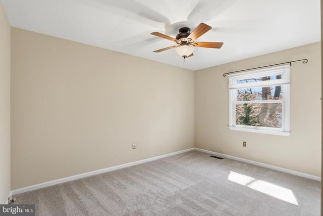 9202 ROCKEFELLER LN, Springfield, VA 22153