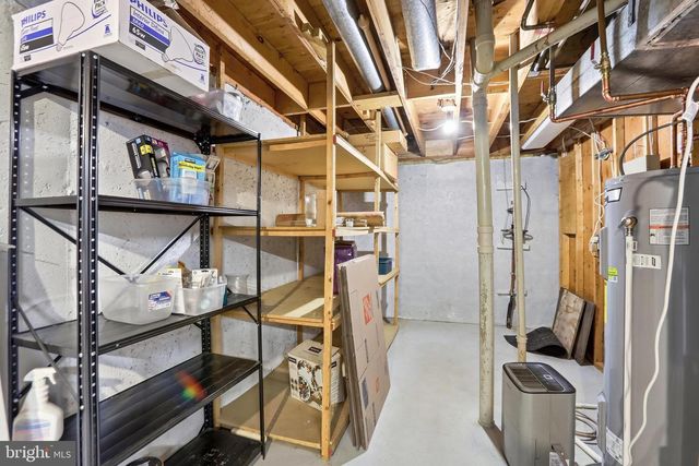 9202 ROCKEFELLER LN, Springfield, VA 22153