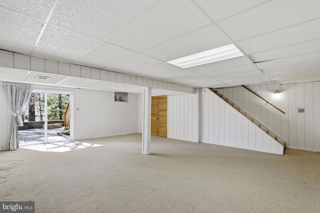 9202 ROCKEFELLER LN, Springfield, VA 22153