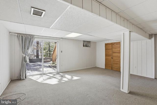 9202 ROCKEFELLER LN, Springfield, VA 22153