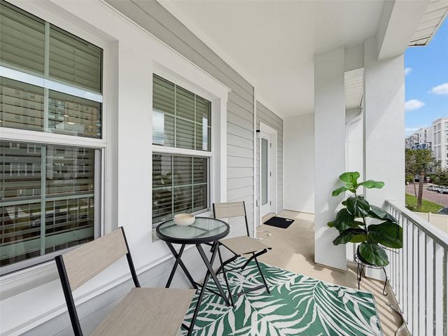 1511 W CHESTNUT STREET, Tampa, FL 33607