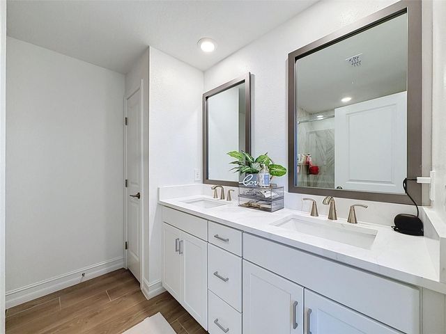 1511 W CHESTNUT STREET, Tampa, FL 33607