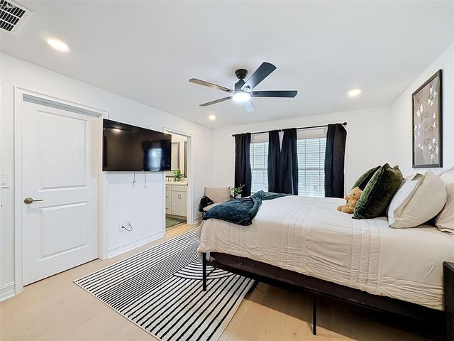 1511 W CHESTNUT STREET, Tampa, FL 33607