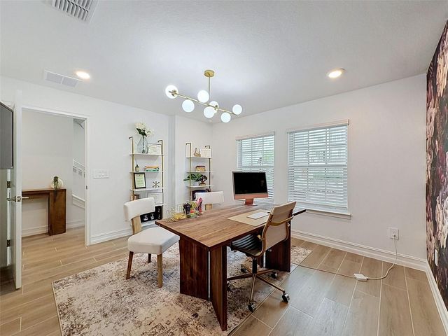 1511 W CHESTNUT STREET, Tampa, FL 33607