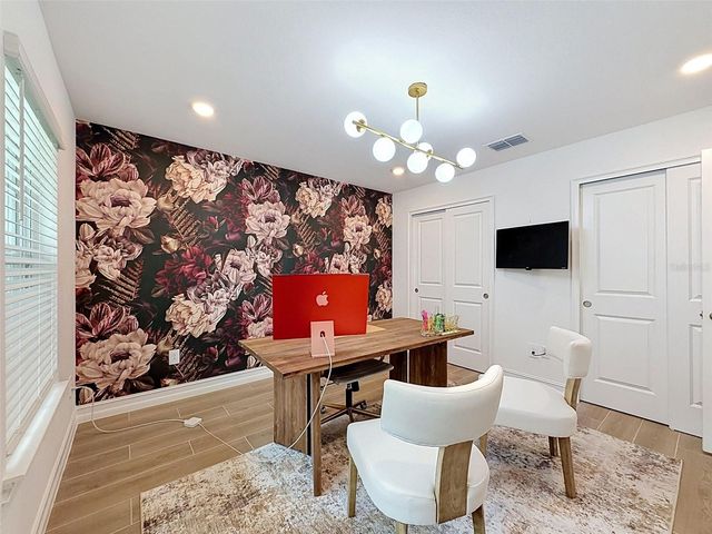 1511 W CHESTNUT STREET, Tampa, FL 33607