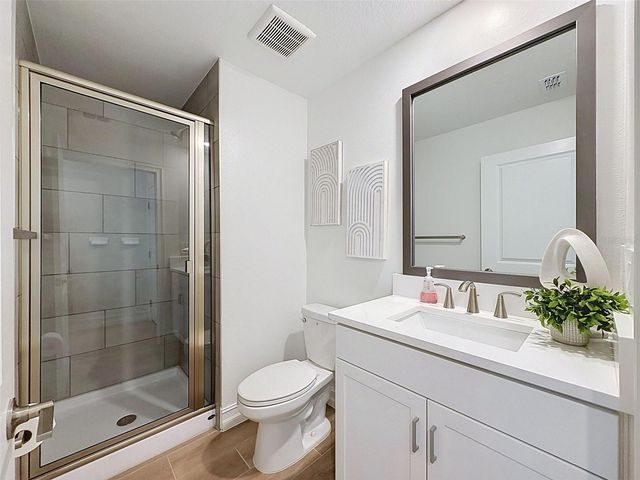 1511 W CHESTNUT STREET, Tampa, FL 33607
