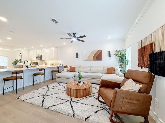 1511 W CHESTNUT STREET, Tampa, FL 33607