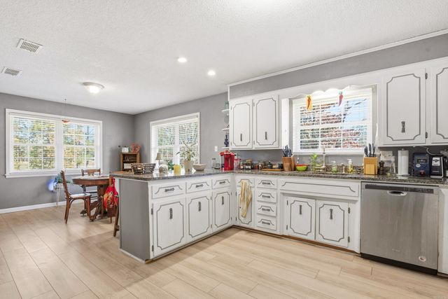 2106 Taylor Street, Malvern, AR 72104