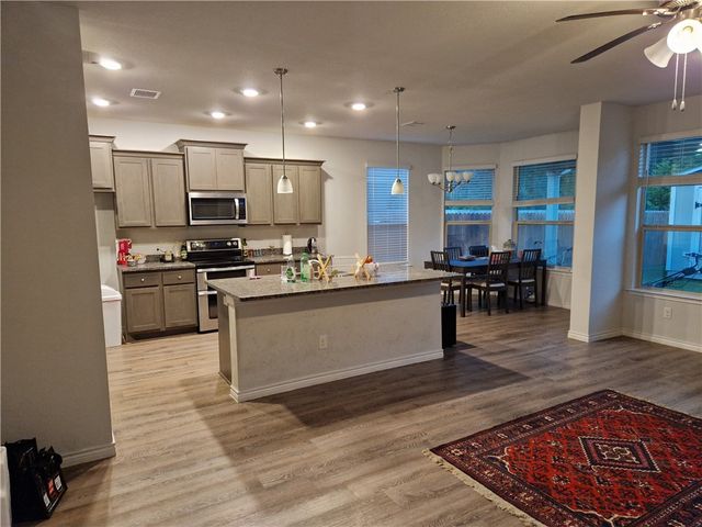 1920 Cartwright Street, Bryan, TX 77807