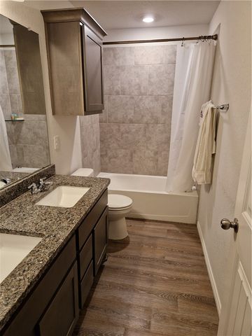 1920 Cartwright Street, Bryan, TX 77807
