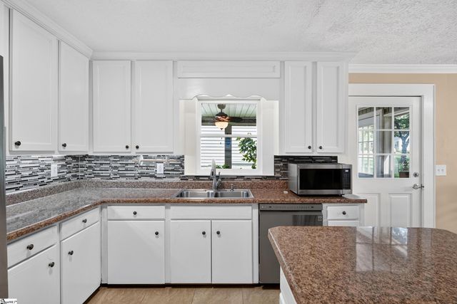10 Westbrook Drive, Greenville, SC 29605