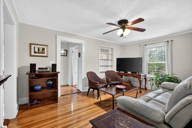 10 Westbrook Drive, Greenville, SC 29605