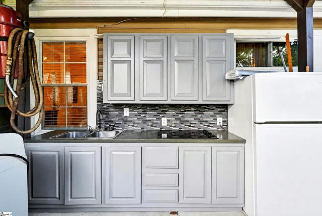 10 Westbrook Drive, Greenville, SC 29605