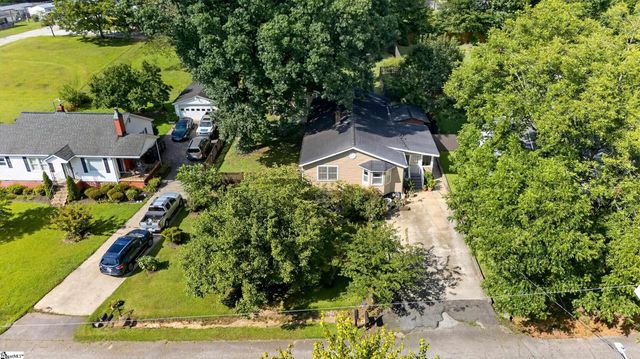 10 Westbrook Drive, Greenville, SC 29605