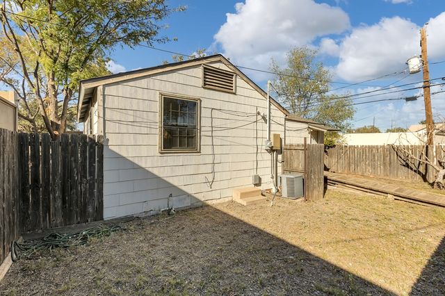 107 W 10th St, Big Spring, TX 79720