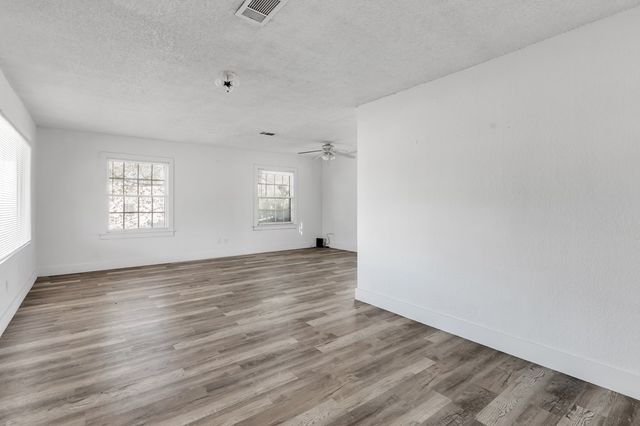 107 W 10th St, Big Spring, TX 79720