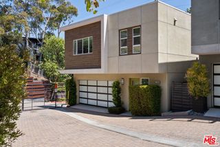 2780 N Wright Lane, Los Angeles, CA 90068