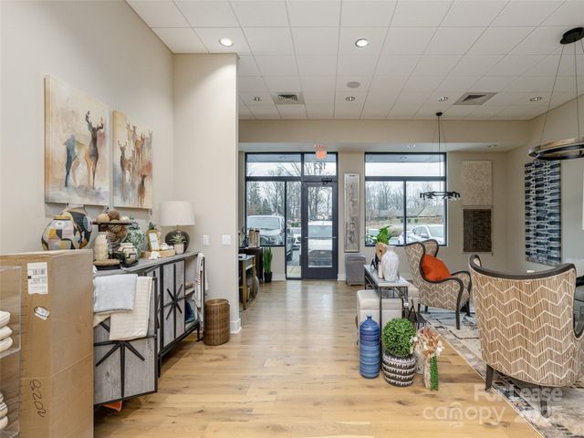 1874 Brevard Road 122 & 123, Arden, NC 28704