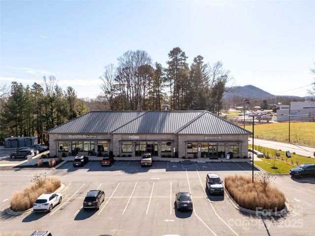 1874 Brevard Road 122 & 123, Arden, NC 28704