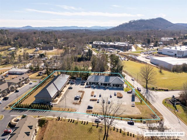 1874 Brevard Road 122 & 123, Arden, NC 28704