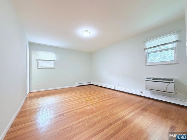 1229 Inwood Terrace, Fort Lee, NJ 07024