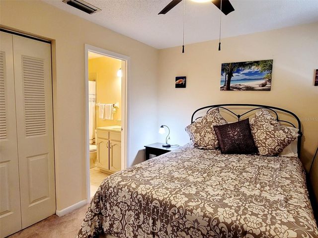 5147 WILLOW LINKS 18, Sarasota, FL 34235