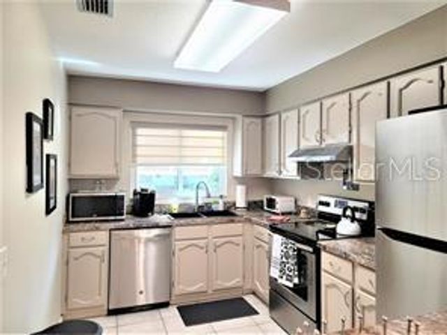 5147 WILLOW LINKS 18, Sarasota, FL 34235
