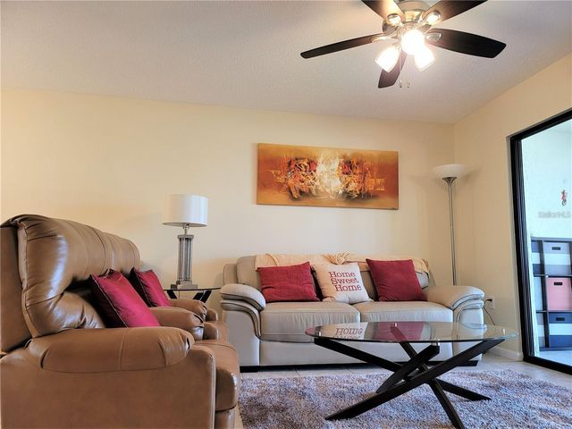 5147 WILLOW LINKS 18, Sarasota, FL 34235