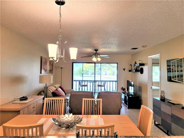 5147 WILLOW LINKS 18, Sarasota, FL 34235
