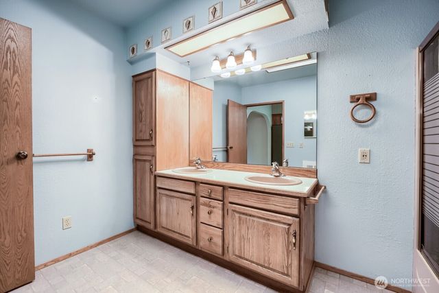 4860 S 175th Street, Seatac, WA 98188