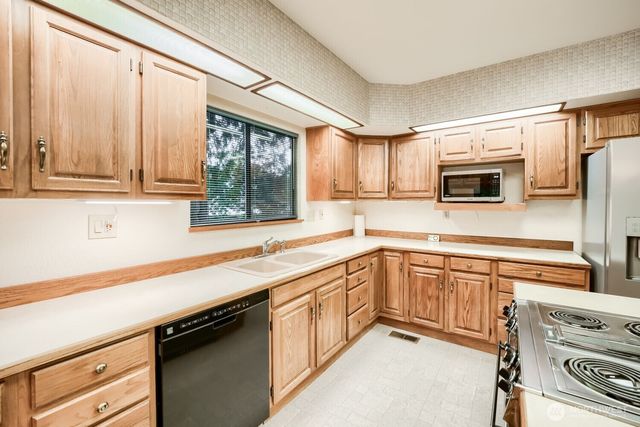 4860 S 175th Street, Seatac, WA 98188