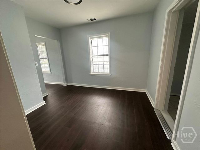 12 Bee Road, Savannah, GA 31404