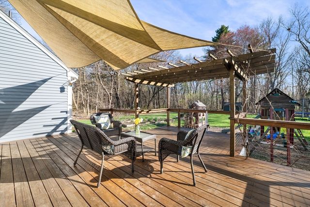 408 Central St, Rowley, MA 01969