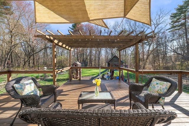 408 Central St, Rowley, MA 01969