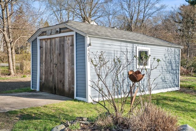 408 Central St, Rowley, MA 01969