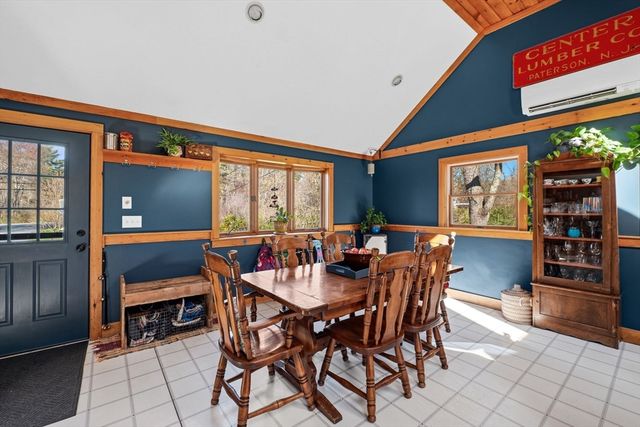 408 Central St, Rowley, MA 01969