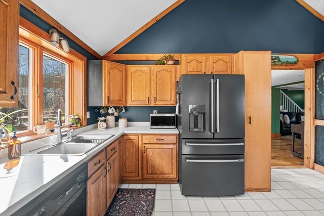 408 Central St, Rowley, MA 01969